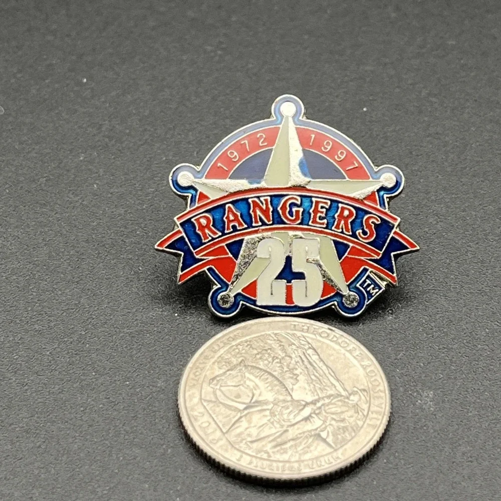 Texas Rangers 1997 MLB Baseball 25th Anniversary Lapel Hat‎ Pin